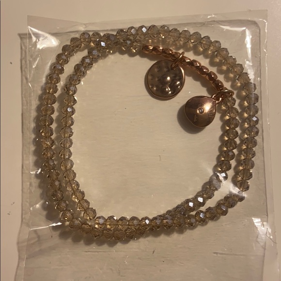 Beaded Rose Gold Bracelet Set Avon NWT - Picture 3 of 3